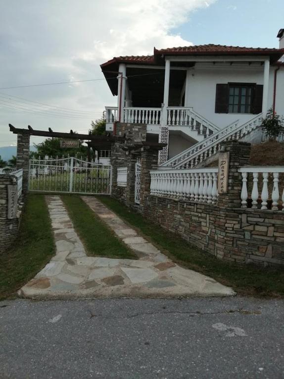 Villa Paradisos Likostomon Esterno foto
